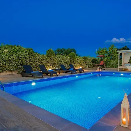 Giannoulis Village * Agios Kyrikos (Zakynthos)