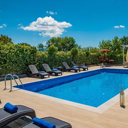 Giannoulis Village Holiday home *